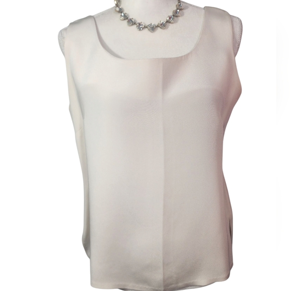 Emmelle Silk Cream Sleeveless Top with Round Neckline. M - Picture 2 of 11